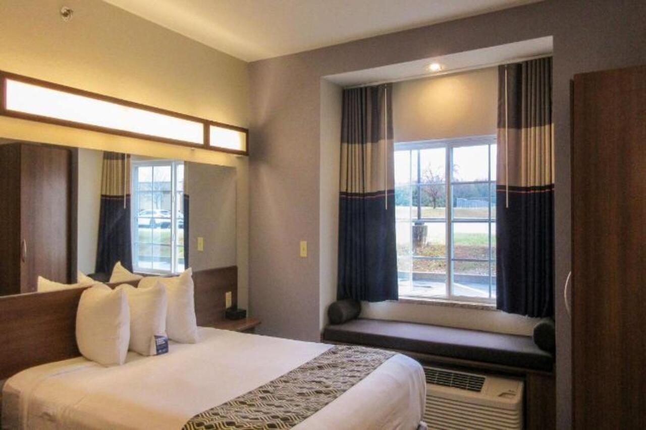 Quality Inn & Suites Caldwell I-77 Экстерьер фото