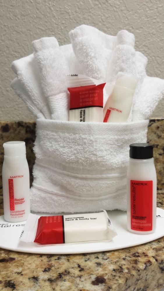 Quality Inn & Suites Caldwell I-77 Экстерьер фото